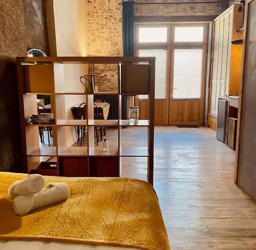 Apartament L'atelier- Loft D'artiste Amenage, Centre-ville Sète